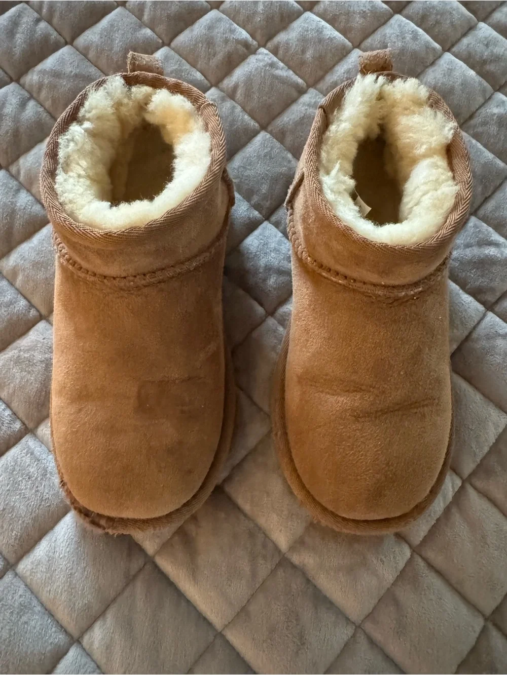 UGG Kids Chestnut Shearling-Lined Booties